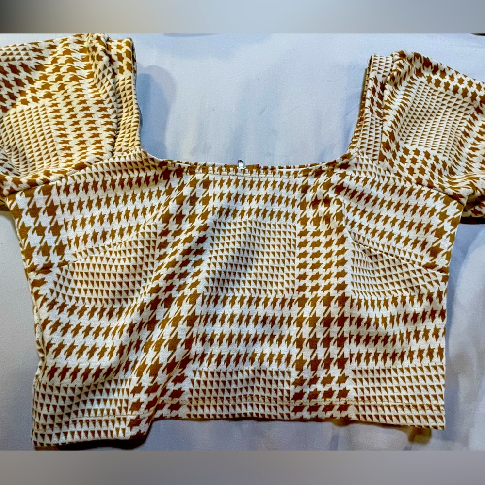 Altar’s State Crop Top